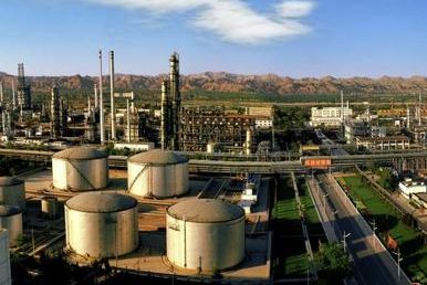 Oil refines natural gas